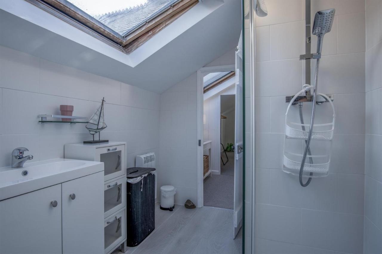 Caleb'S Cottage - 4 Bedroom Cottage - Solva Esterno foto