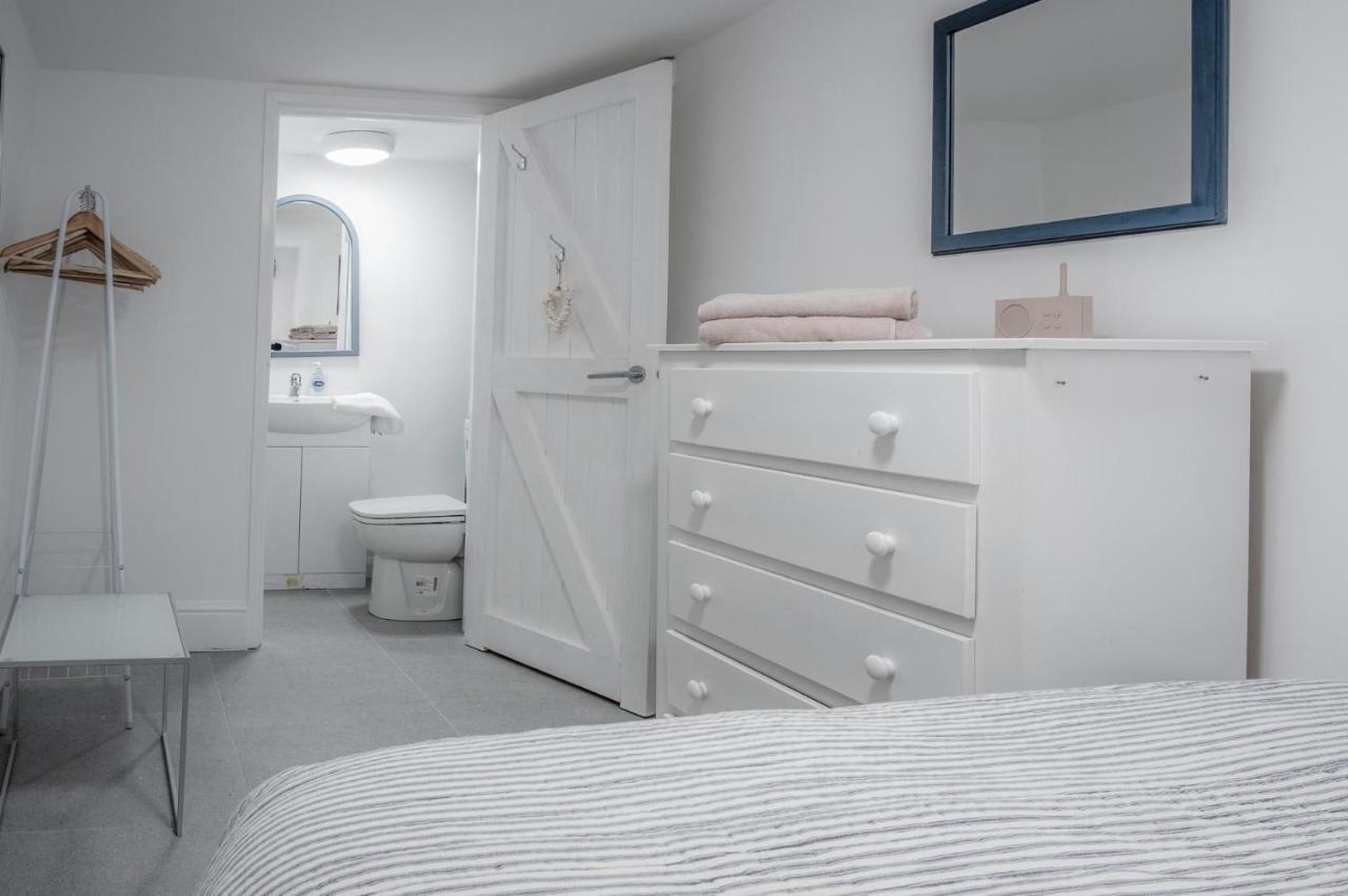 Caleb'S Cottage - 4 Bedroom Cottage - Solva Esterno foto