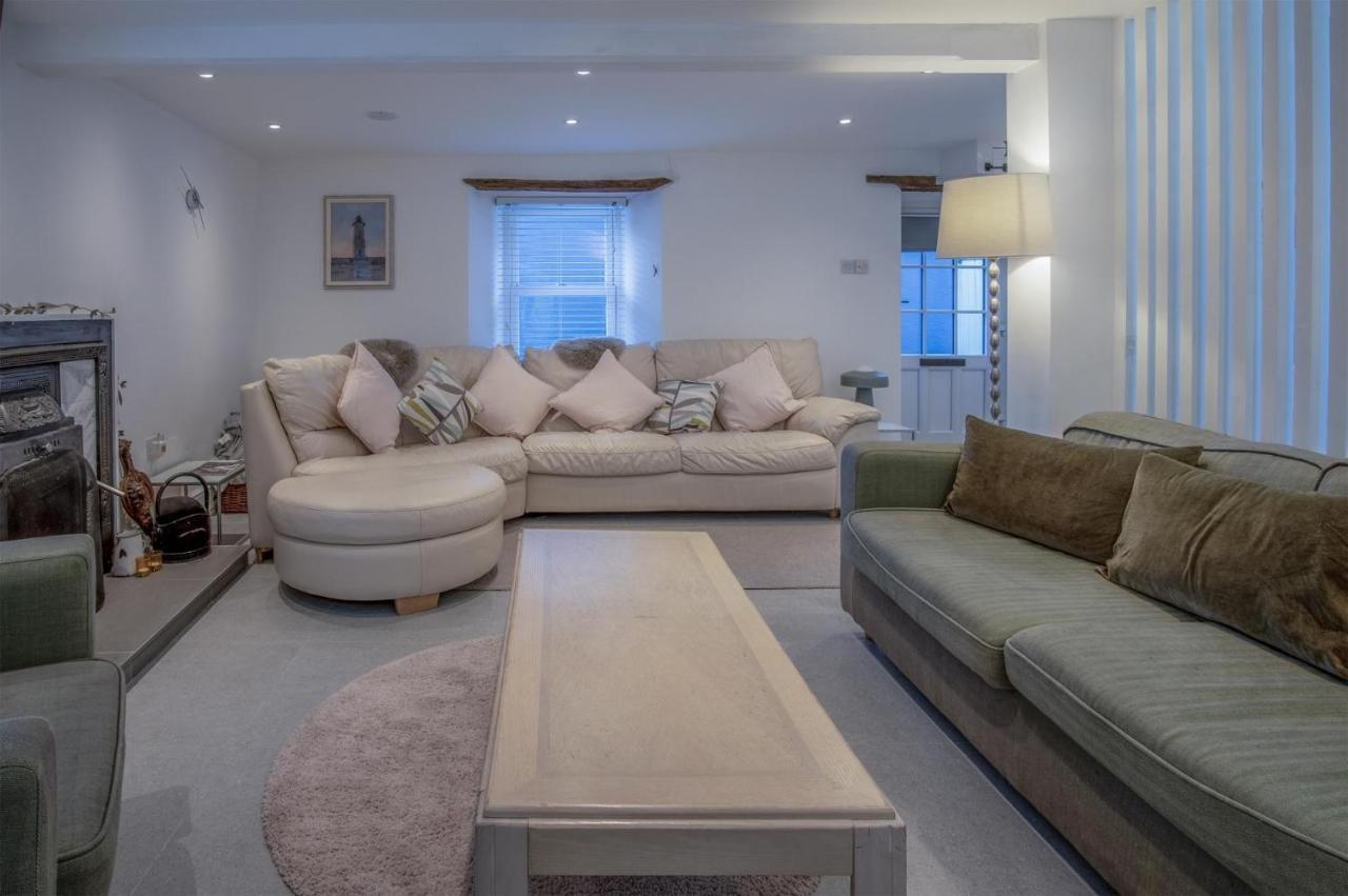 Caleb'S Cottage - 4 Bedroom Cottage - Solva Esterno foto