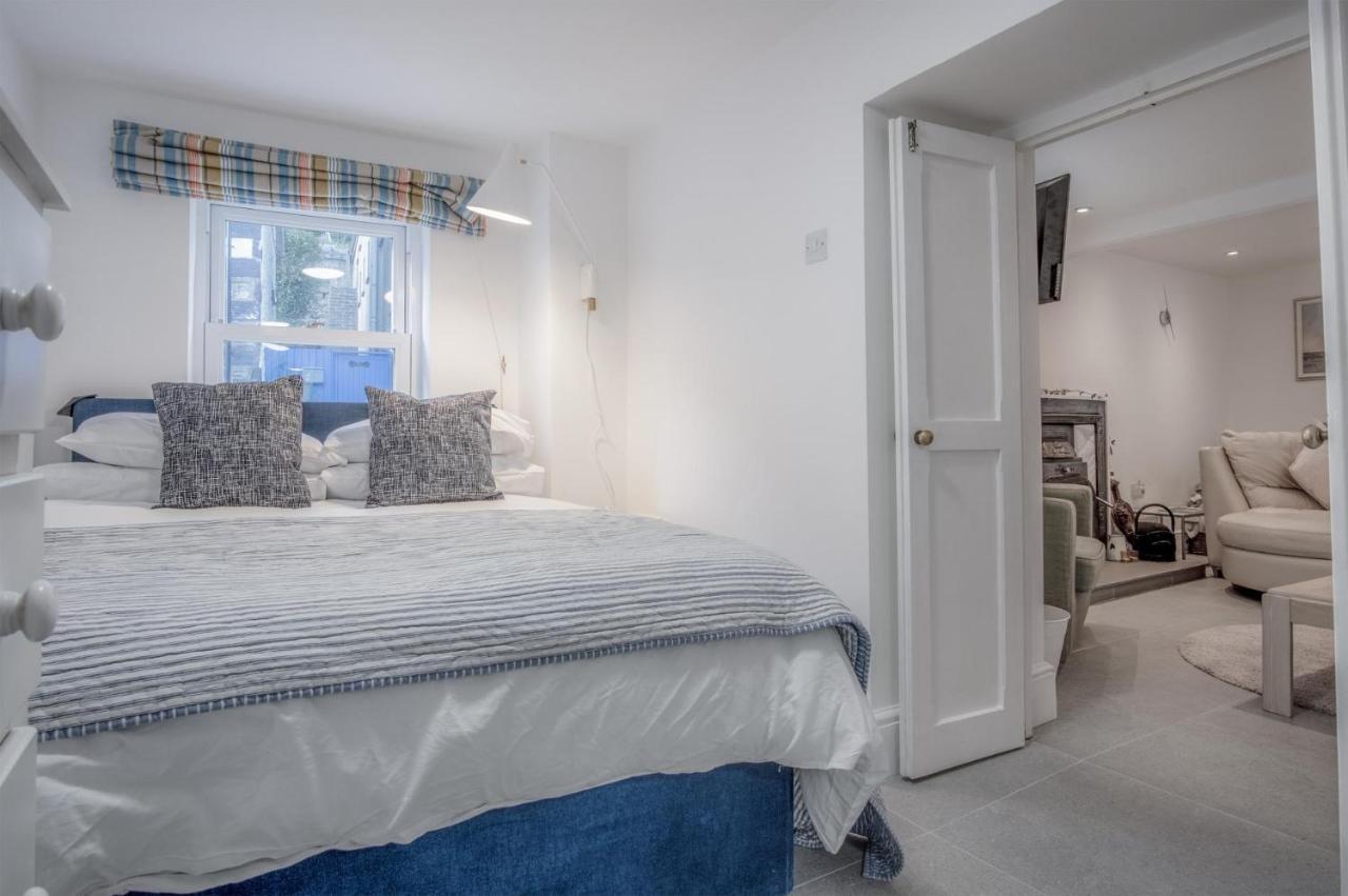 Caleb'S Cottage - 4 Bedroom Cottage - Solva Esterno foto