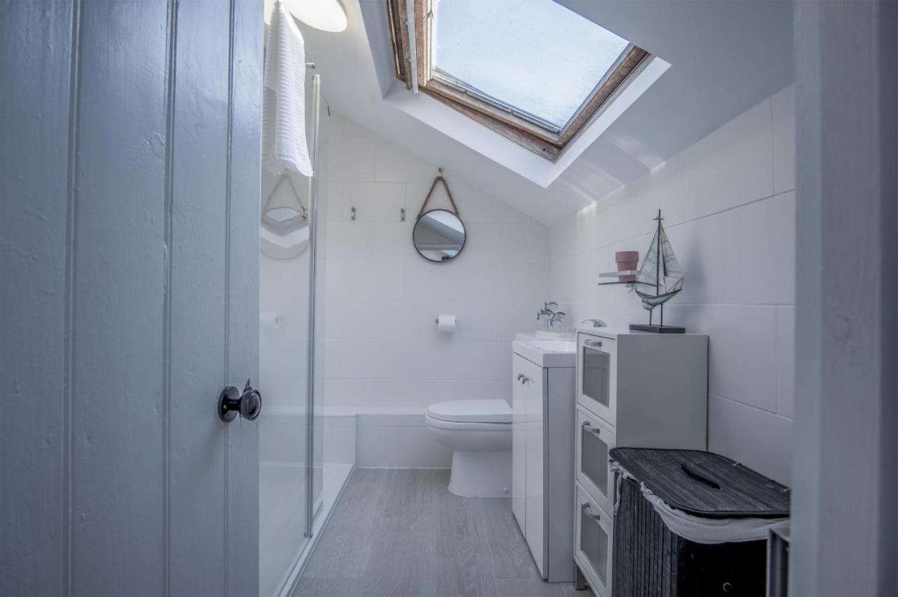 Caleb'S Cottage - 4 Bedroom Cottage - Solva Esterno foto
