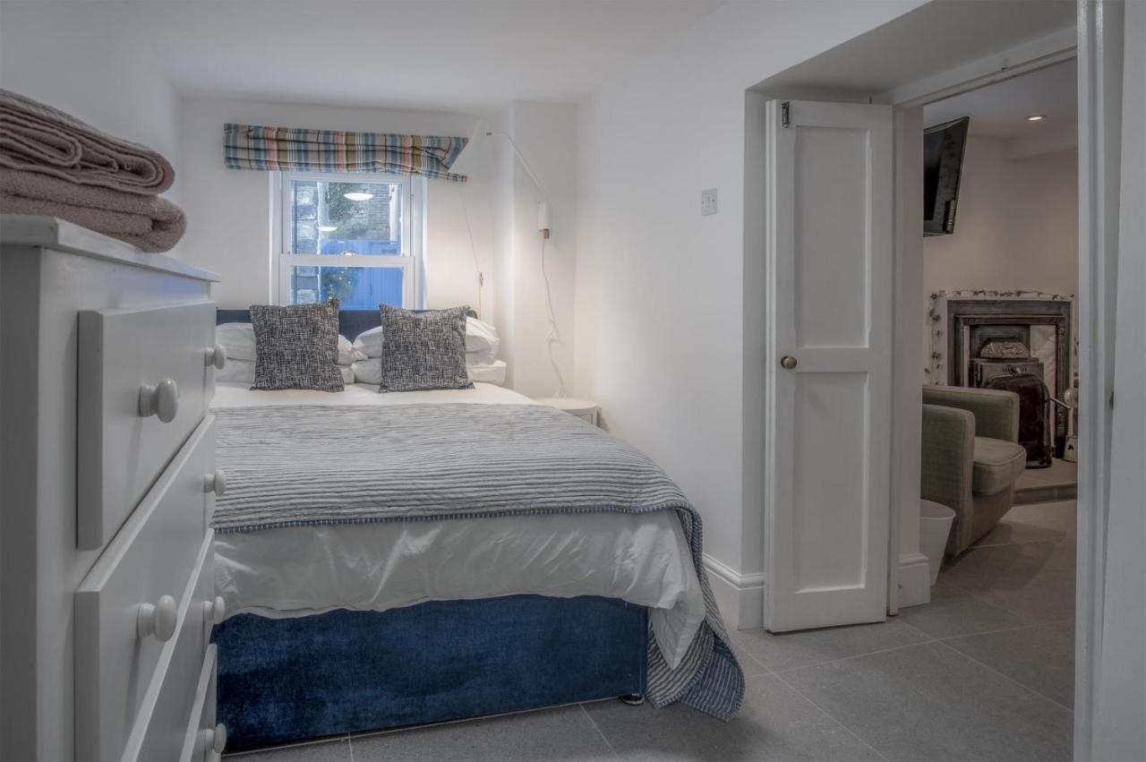 Caleb'S Cottage - 4 Bedroom Cottage - Solva Esterno foto